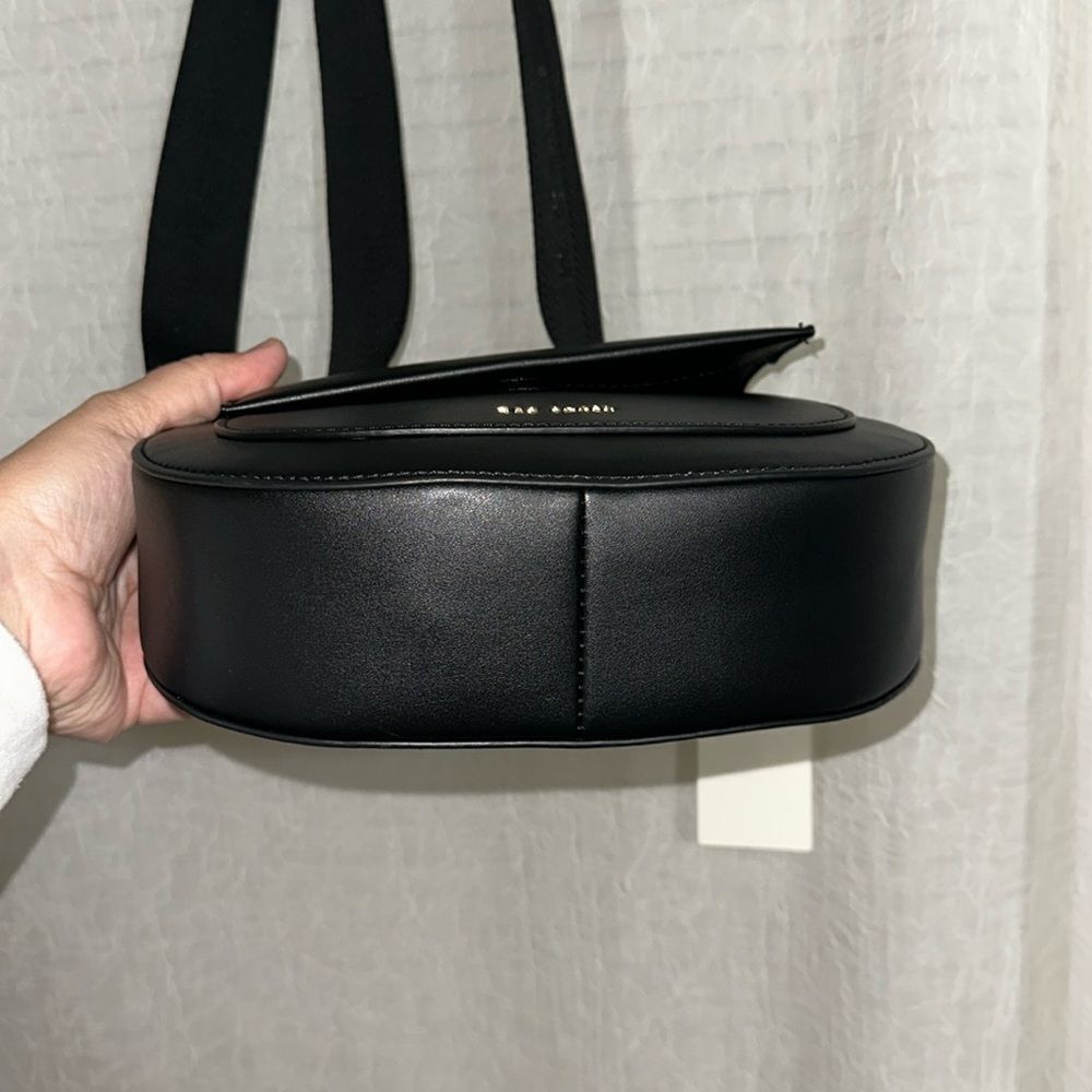 Ted Baker Darcell Black Faux Leather Gold Tone Logo Textured Grosgrain Strap Bag - Picture 10 of 16